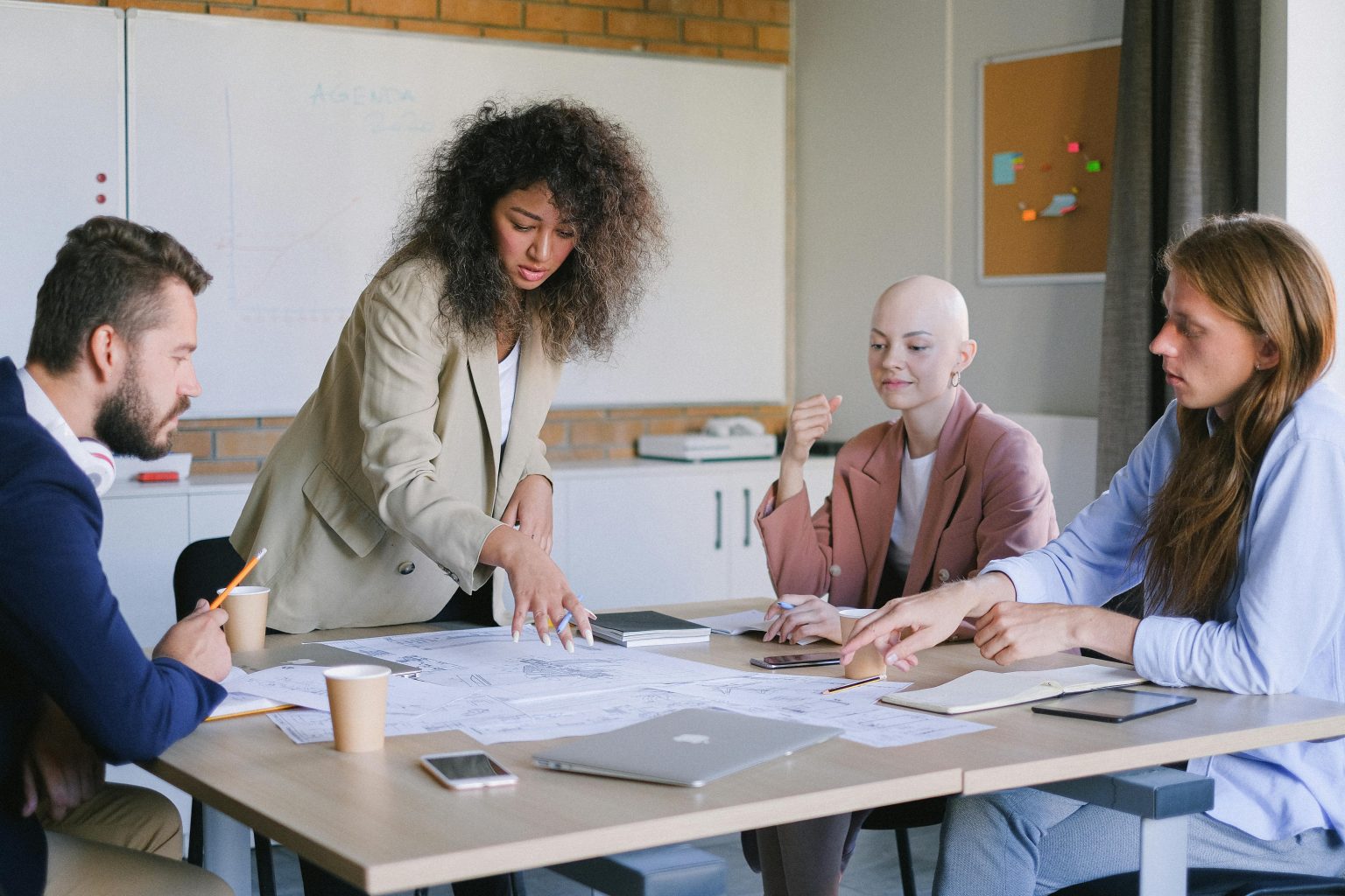 20 Employee Incentive Ideas to Boost Engagement (2025 Guide) - Pixel ...